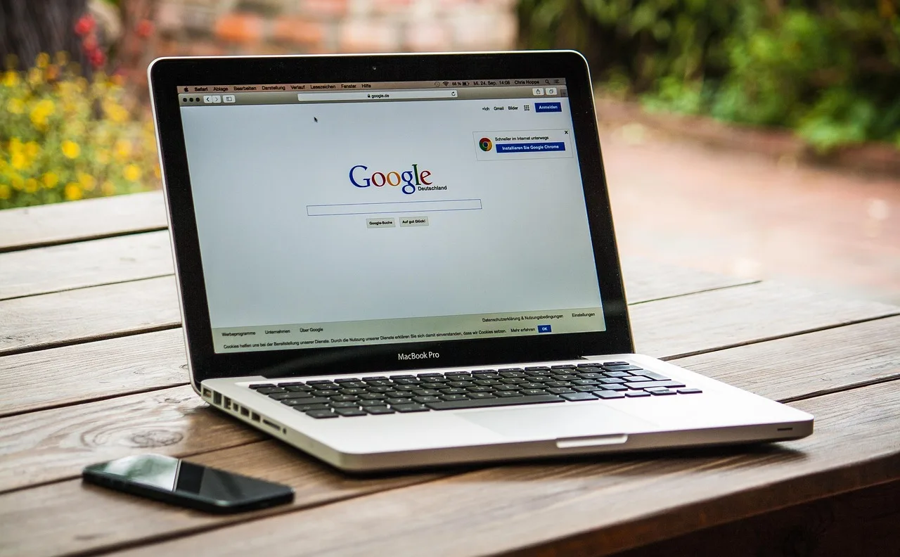 macbook, laptop, google, display, screen, work, internet, browser, macbook pro, technology, freelancer, macintosh, computer, iphone, workplace, self-employed, blogger, seo, laptop, laptop, laptop, laptop, laptop, google, google, google, internet, computer, computer, computer, seo. SEO careers: tracks, skills, and a 12-week entry plan