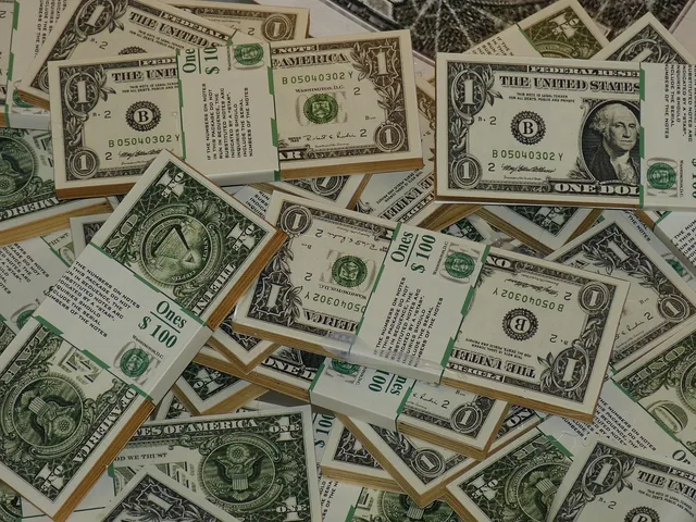 money, dollar bill, banknotes, paper money, currency, pay, seem, finance dollars, usa, us-dollar, money, money, money, money, money, dollar bill, us-dollar. 6 parts of social media salary, explained